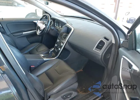 2015 Volvo Xc60 T6 z USA, uszkodzony, nr VIN YV4902RK5F2720055